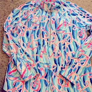 Quarter zip pull over